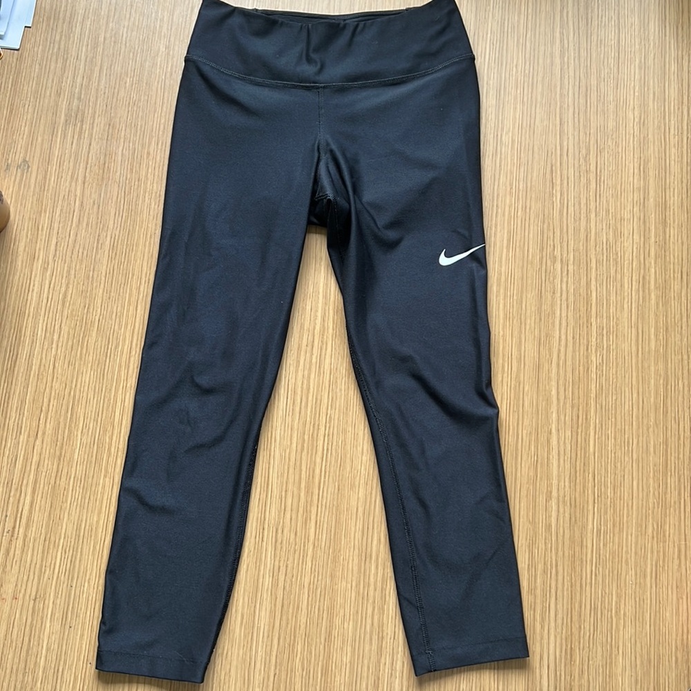 Nike cropped leggings
